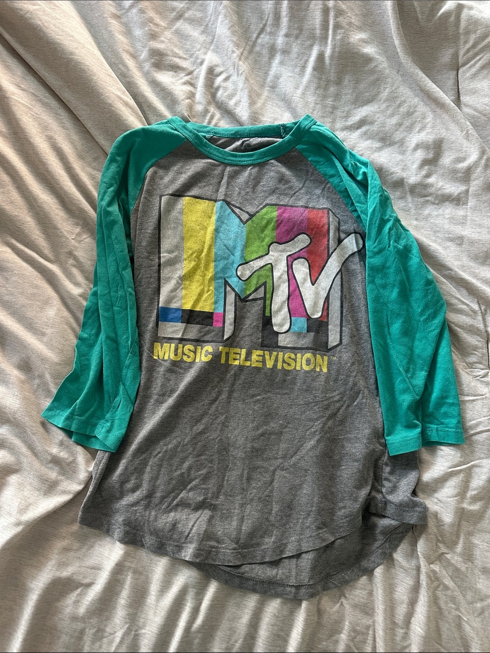 Vintage MTV Quarter Sleeve Shirt - size small